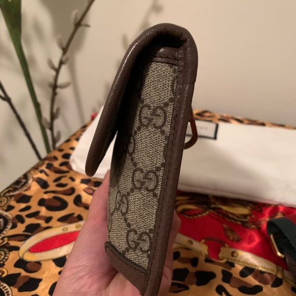 GUCCI Supreme GG Coated Canvas Crossbody w/ Tags - Picture 3 of 15